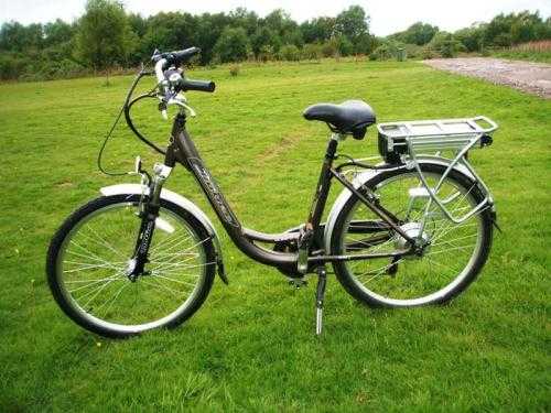 Electric Bike CLAUD BUTLER GLIDE 1 Lithium Battery  6 Speed