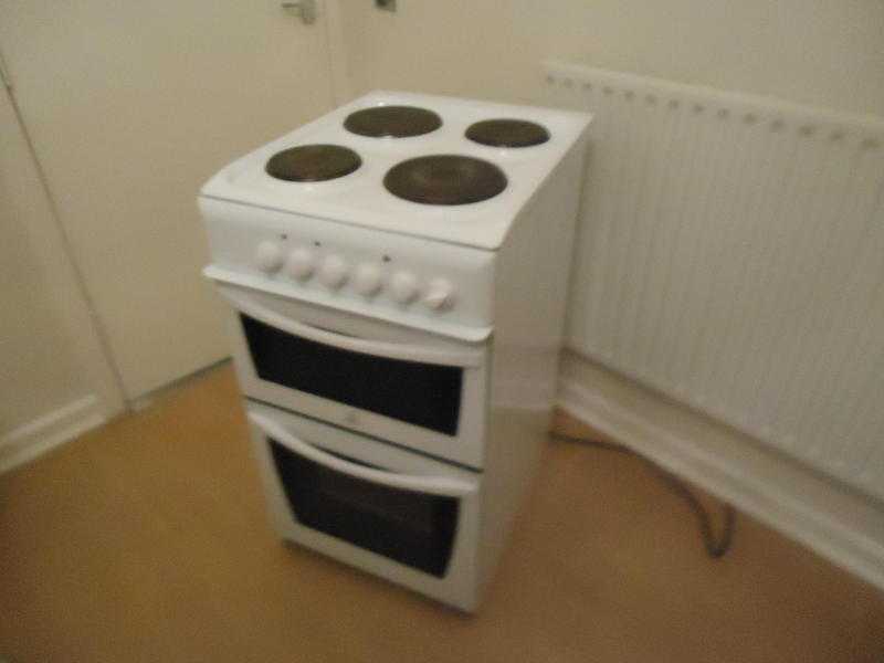 ELECTRIC COOKER WHITE