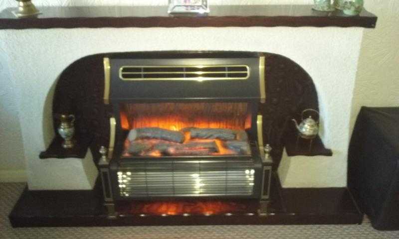 Electric fire and fire surround