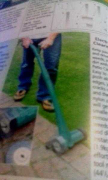 Electric garden weed sweeper