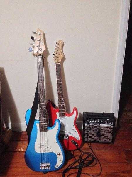 Electric guitar, bass guitar, 15W amp and pro guitar lead