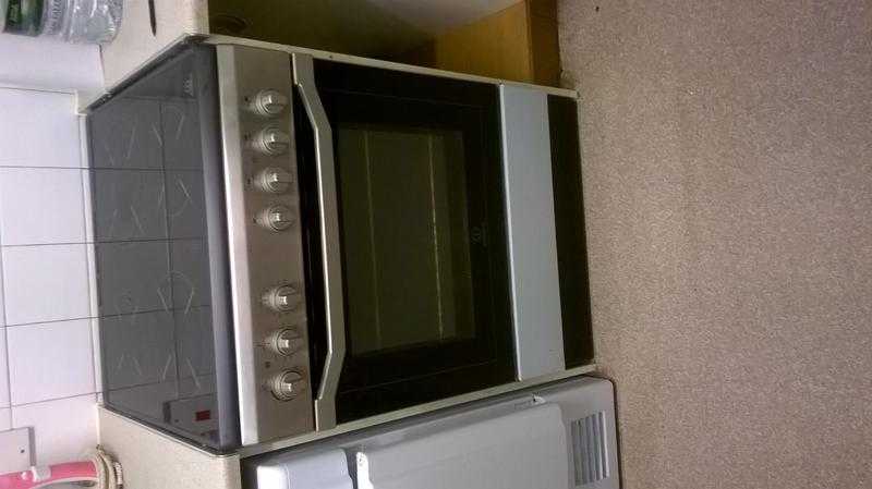 electric oven, hardly used