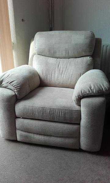 Electric recliner chair