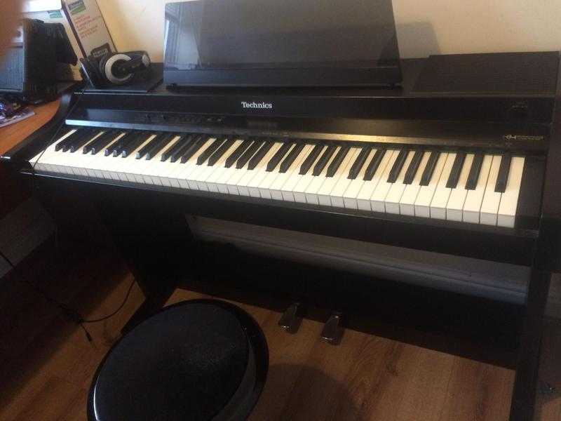 Electronic piano