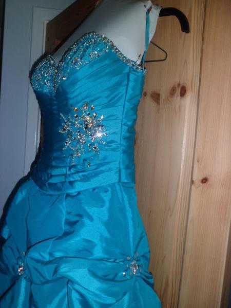 Elegant prom dress