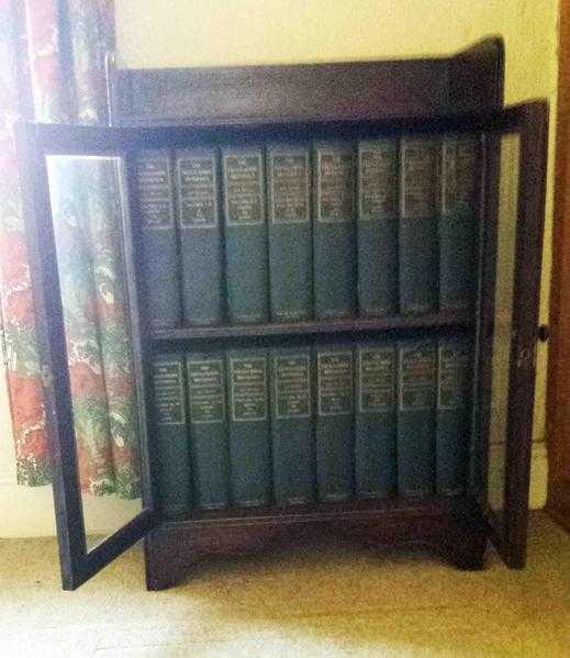 Encyclopedia Brittanica - complete 16 volume set in original case