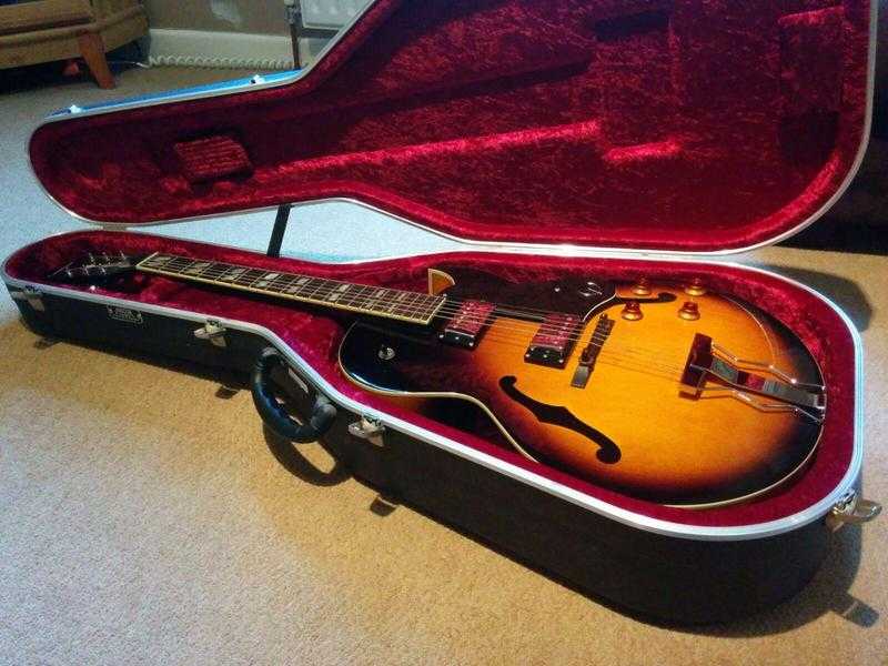 Epiphone ES 175 guitar and hardcase