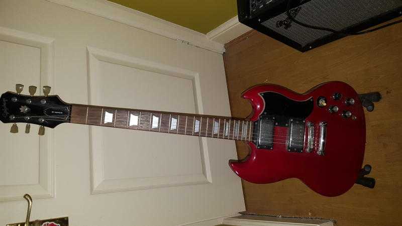 Epiphone SG G400 Electric guitar. Red