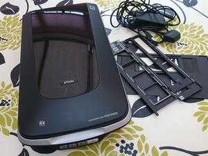 Epson Perfection 3170 Negative and Photo SCANNER...