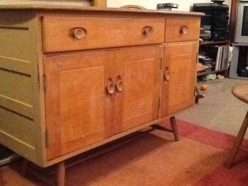 ERCOL SIDEBOARD