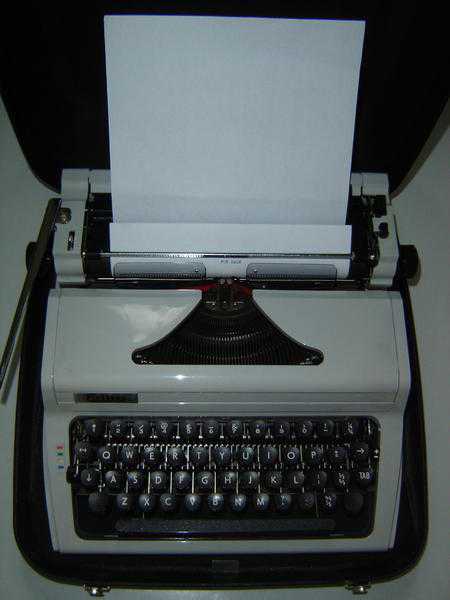 Erika Typewriter 1980039s