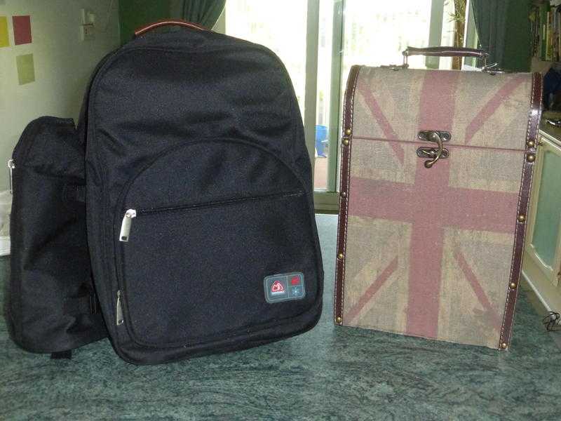 EUROHIKE PICNIC SET amp UNION JACK WINE CARRIER BOX