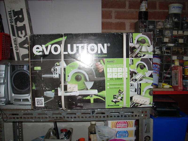 Evolution Sliding Compound Mitre Saw.