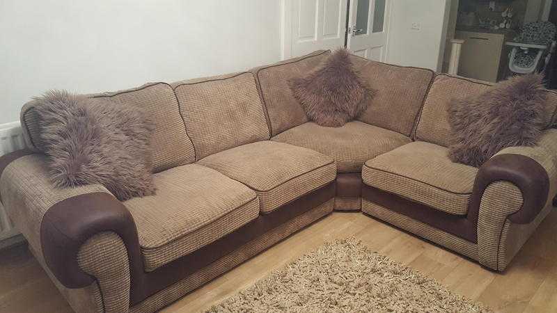 Excellent condition corner sofa