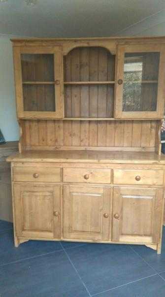 EXCELLENT CONDITION SOLID PINE WELSH DRESSER