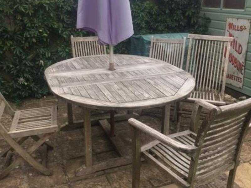 Extendable Teak Garden Table