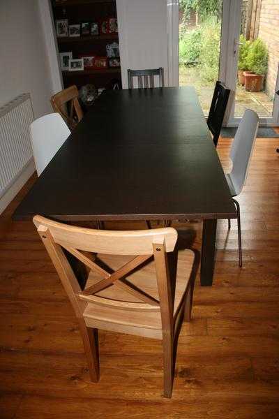 extended Dinner Table with 6 chairs