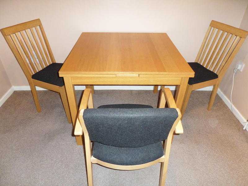 Extending Dining Table amp 3 chairs