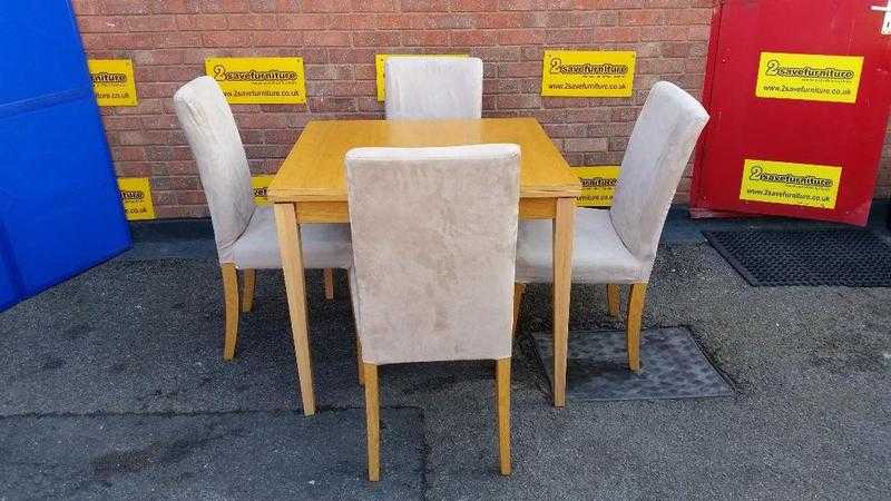 EXTENDING DINING TABLE WITH 4 (FOUR) CHAIRS