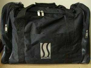 Extra large holdall