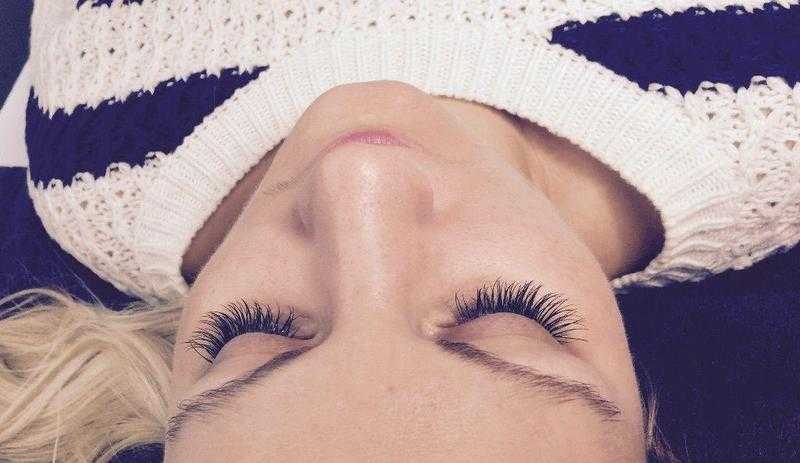 Eyelash extensions 35