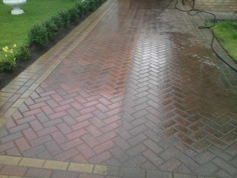 Facelift Drives - Driveway cleaning and sealing Wirral, Liverpool and Chester - Jet wash services