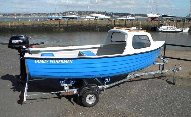 FAMILY FISHERMAN WITH 3.5 HP TOHATSU 2016