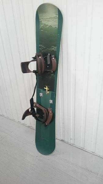 Fanatic Pope 153 cm Snowboard with Ride Bindings