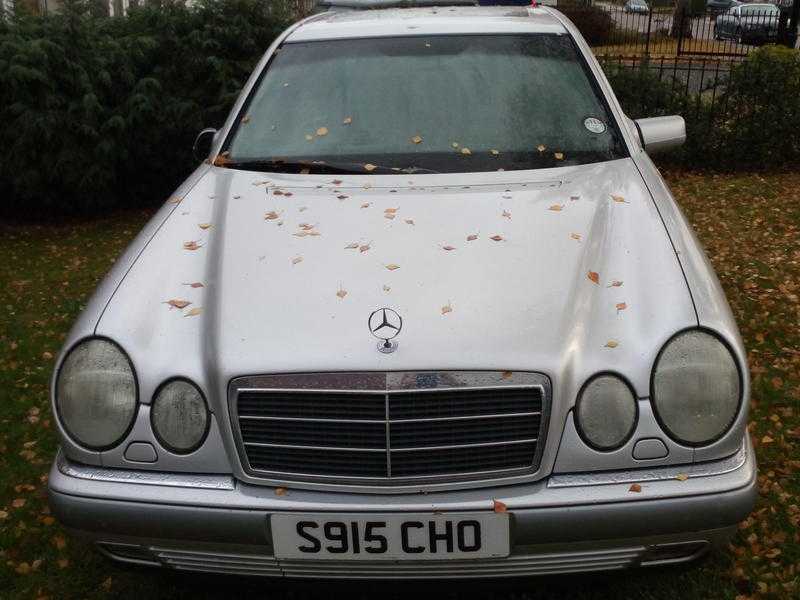 Fantastic Collectors Mercedes E320 E-class 1998 V8 Tiptronic