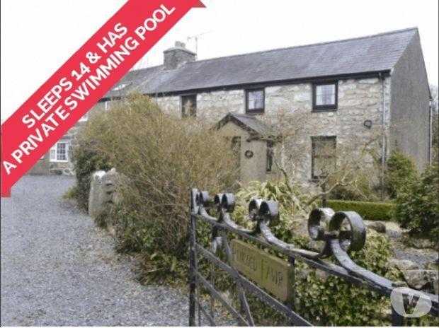 Farmhouse with Indoor Swimming Pool in Criccieth