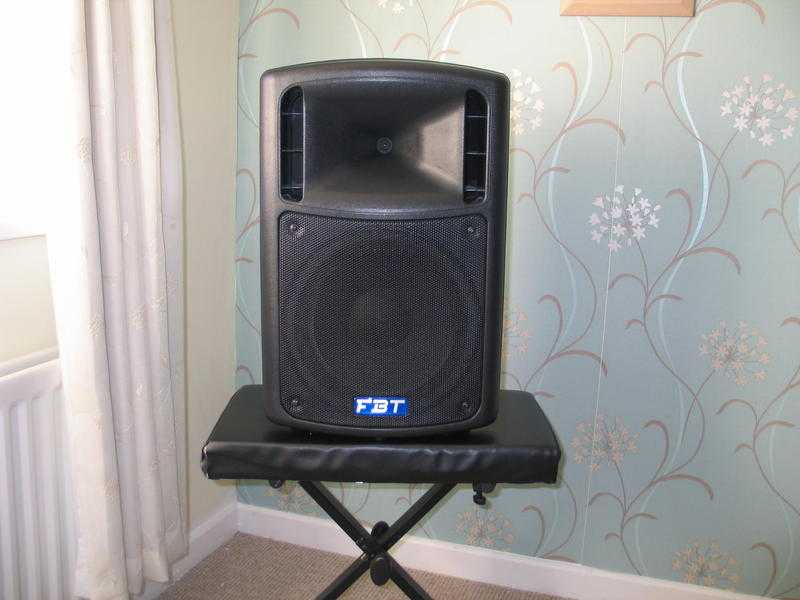 FBT MAXX4a ACTIVE PA SPEAKER - MADE IN ITALY - 400watt(300  100) - 12quot B amp C  WOOFER.