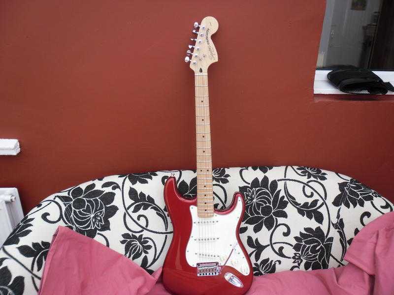 fender squier stratocaster standard