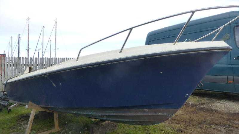 Fibreglass 17 foot boat