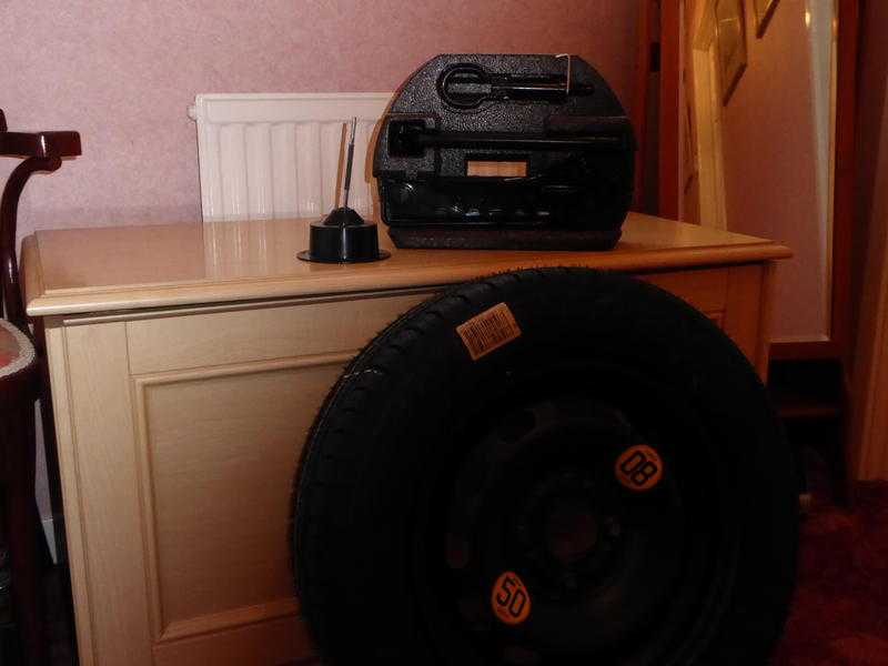 FIESTA SPARE WHEEL KIT