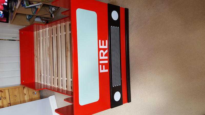 Fire engine bed