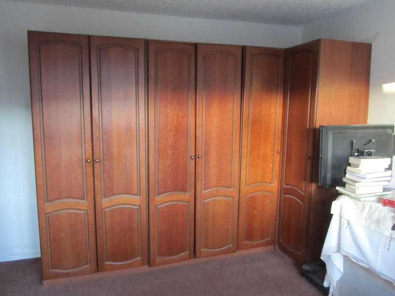 FITTED BEDROOM WARDROBES
