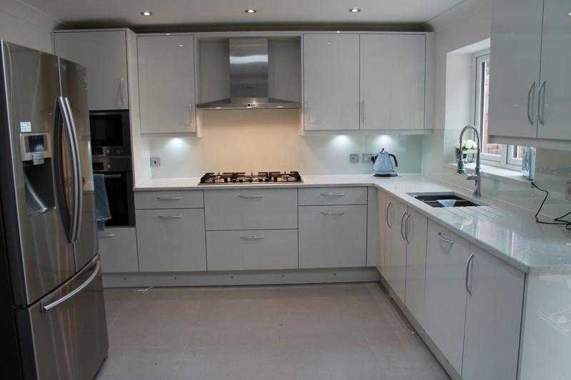 Fitted Kitchen, fitted wardrobes, Bedroom fitter Joinery Carpentry, Kitchen fitter, Wardrobes fitter