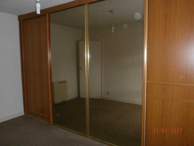 Fitted sliding wardrobes. PR6 Anderton