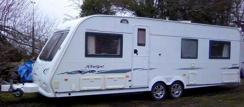 Fixed Bed - Compass Rallye 640 - TWIN AXLE - NEW MOTOR MOVER, great condition