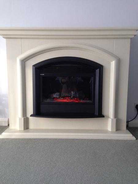 FLAMERITE FIREPLACE WITH SURROUND