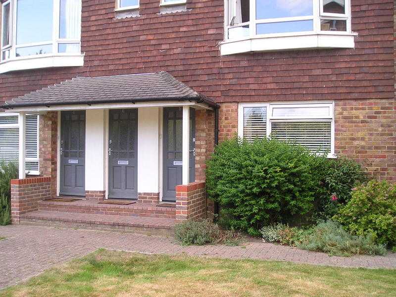 Flat, 2-bed, for Sale in Mid-Sussex