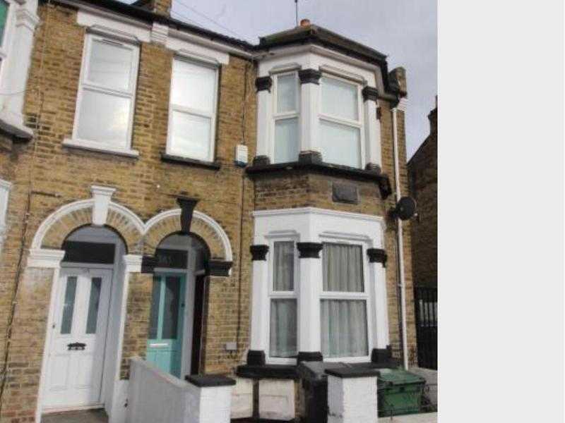 Flat for rent 2,bed leyton E10