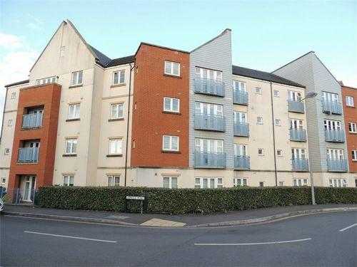 flat in Longwell Green