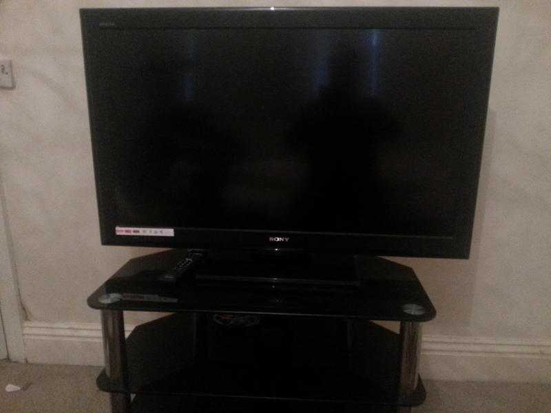 Flat Screen Sony 42quot TV with stand