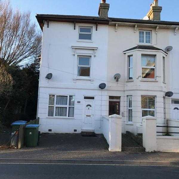 Flat to rent in Littlehampton