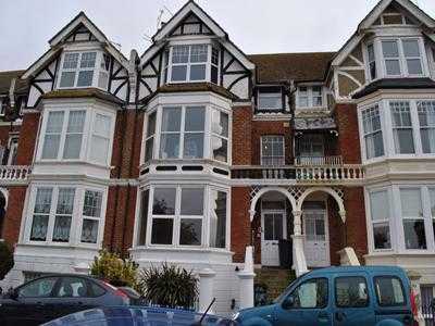 Flat to rent in Park Road, Bexhill (595 pcm)