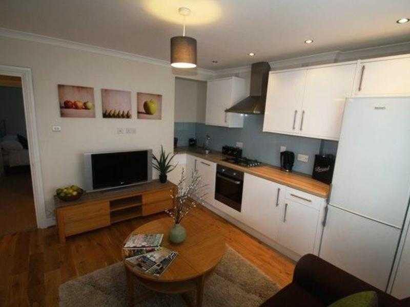 Flat to Rent, Tunbridge Wells close to Centre, Two Bedroom two ensuites