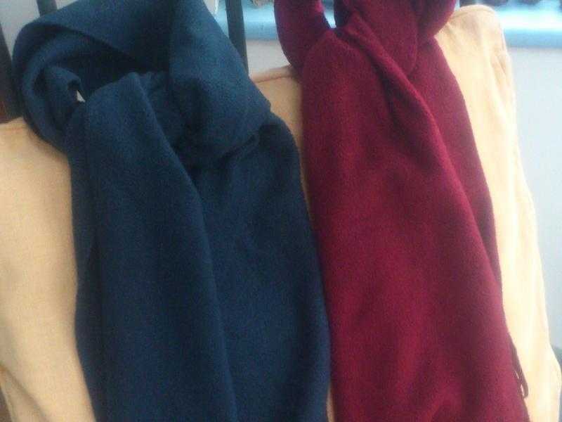 Fleecy scarves x 2 (burgundy amp blue) - good condition amp clean - soft amp warm