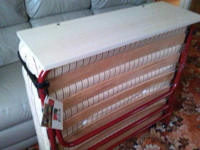 Folding guest bed