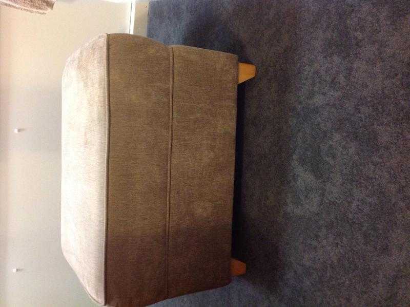 Foot stool, with hinge lid